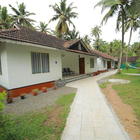 Ferienwohnung Prakruthi Residency Munroeisland Mundrothuruth Exterior foto