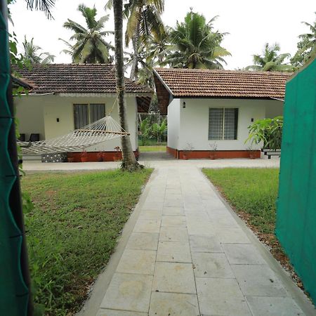 Ferienwohnung Prakruthi Residency Munroeisland Mundrothuruth Exterior foto