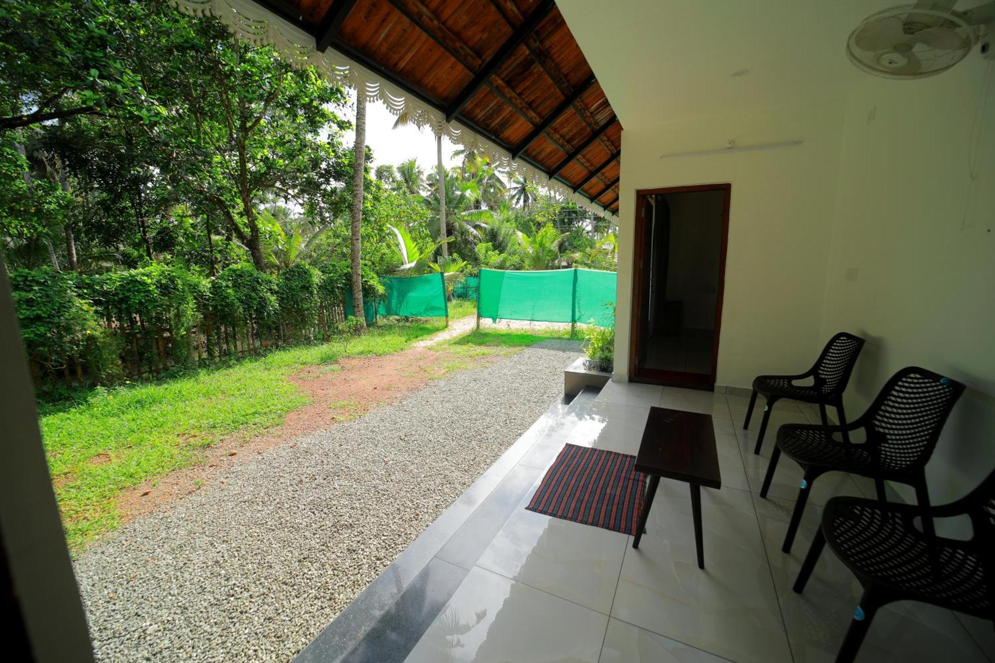 Ferienwohnung Prakruthi Residency Munroeisland Mundrothuruth Exterior foto