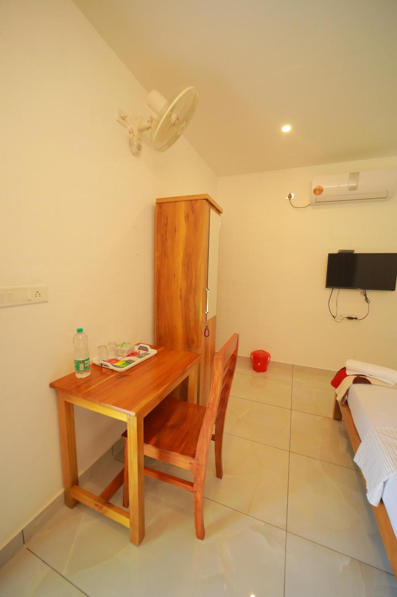 Ferienwohnung Prakruthi Residency Munroeisland Mundrothuruth Exterior foto