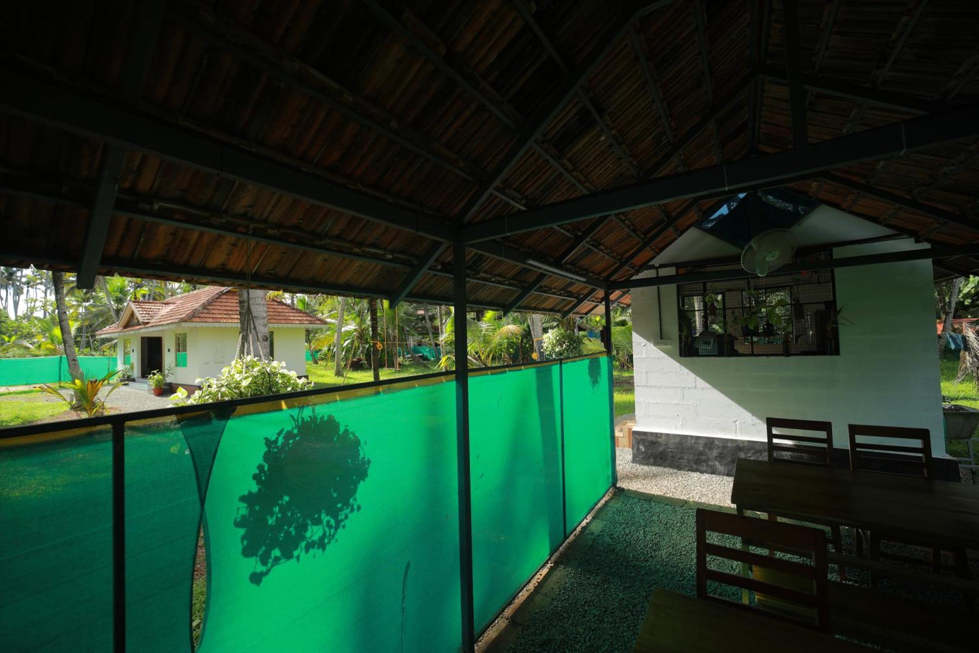 Ferienwohnung Prakruthi Residency Munroeisland Mundrothuruth Exterior foto